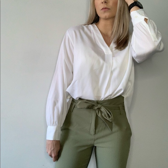 Uniqlo Tops - Uniqlo White V-neck Blouse Top